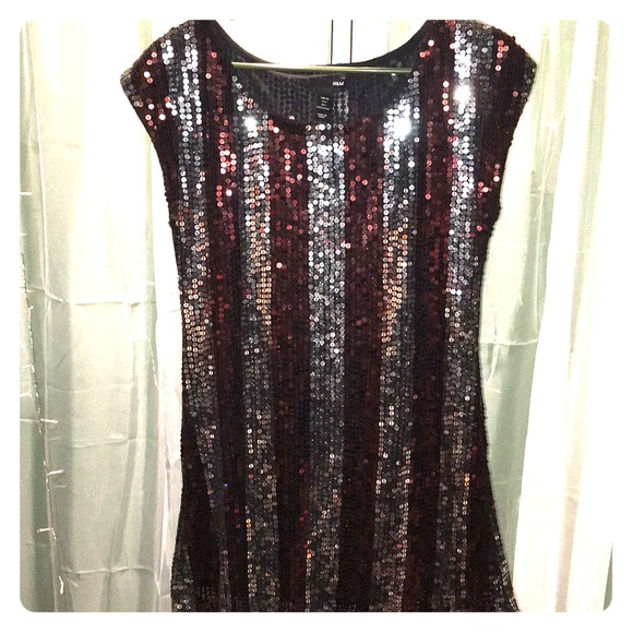 H&M Dresses & Skirts - H&M sequin flashy dress